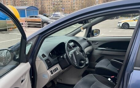 Mitsubishi Grandis, 2005 год, 800 000 рублей, 10 фотография