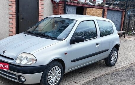 Renault Clio III, 2001 год, 220 000 рублей, 2 фотография