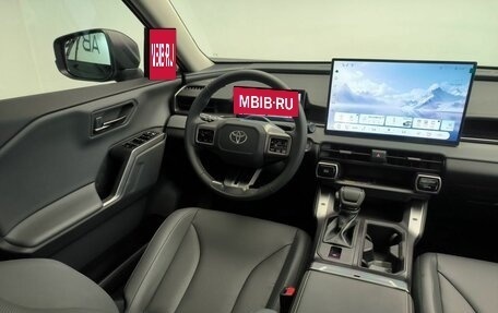 Toyota RAV4, 2025 год, 4 670 000 рублей, 8 фотография
