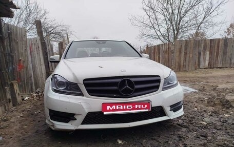 Mercedes-Benz C-Класс, 2012 год, 1 000 000 рублей, 1 фотография