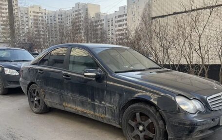 Mercedes-Benz C-Класс, 2004 год, 200 000 рублей, 1 фотография