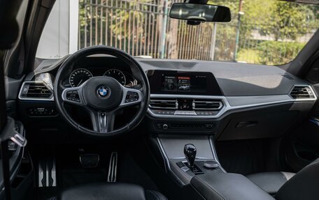 BMW 3 серия, 2019 год, 3 450 000 рублей, 12 фотография