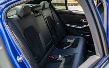 BMW 3 серия, 2019 год, 3 450 000 рублей, 13 фотография