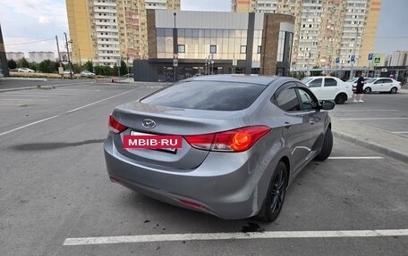 Hyundai Elantra V, 2011 год, 900 000 рублей, 3 фотография