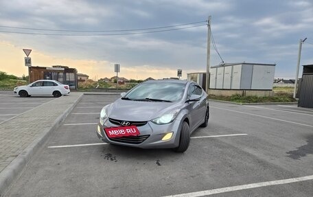 Hyundai Elantra V, 2011 год, 900 000 рублей, 2 фотография