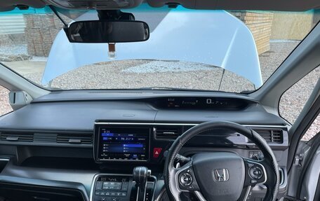 Honda Stepwgn IV, 2018 год, 1 950 000 рублей, 7 фотография