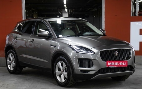 Jaguar E-Pace, 2018 год, 2 095 000 рублей, 3 фотография