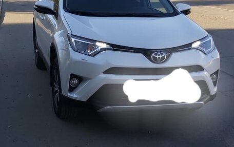 Toyota RAV4, 2017 год, 2 200 000 рублей, 6 фотография