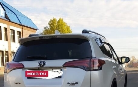 Toyota RAV4, 2017 год, 2 200 000 рублей, 7 фотография