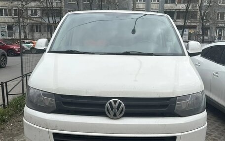Volkswagen Caravelle T5, 2013 год, 1 500 000 рублей, 2 фотография