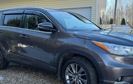 Toyota Highlander III, 2015 год, 3 410 000 рублей, 3 фотография