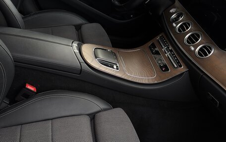 Mercedes-Benz E-Класс, 2020 год, 4 500 000 рублей, 5 фотография