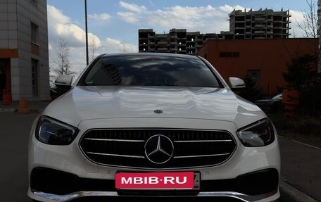 Mercedes-Benz E-Класс, 2020 год, 4 500 000 рублей, 9 фотография