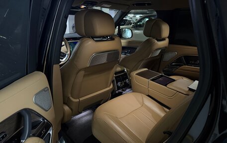 Land Rover Range Rover IV рестайлинг, 2022 год, 21 000 000 рублей, 6 фотография