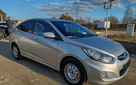 Hyundai Solaris II рестайлинг, 2012 год, 879 000 рублей, 3 фотография