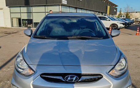 Hyundai Solaris II рестайлинг, 2012 год, 879 000 рублей, 5 фотография