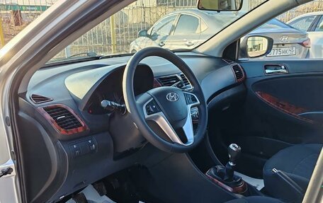 Hyundai Solaris II рестайлинг, 2012 год, 879 000 рублей, 8 фотография