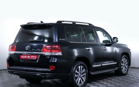 Toyota Land Cruiser 200, 2017 год, 7 390 000 рублей, 5 фотография