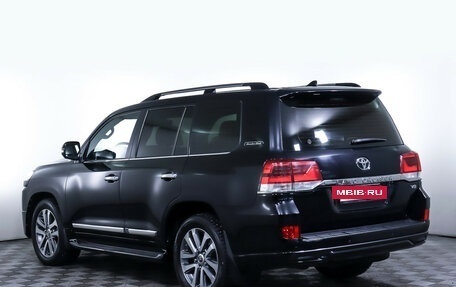 Toyota Land Cruiser 200, 2017 год, 7 390 000 рублей, 7 фотография