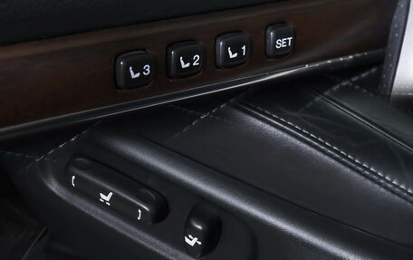 Toyota Land Cruiser 200, 2017 год, 7 390 000 рублей, 21 фотография