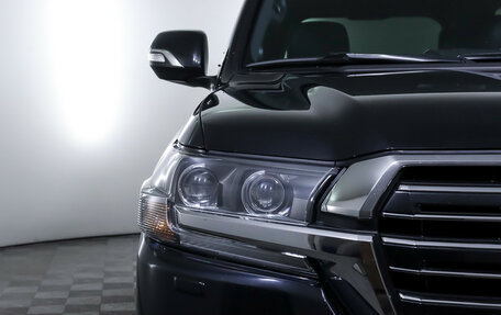 Toyota Land Cruiser 200, 2017 год, 7 390 000 рублей, 25 фотография