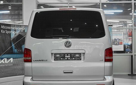 Volkswagen Caravelle T5, 2010 год, 1 499 000 рублей, 5 фотография