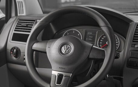 Volkswagen Caravelle T5, 2010 год, 1 499 000 рублей, 10 фотография