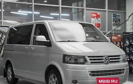 Volkswagen Caravelle T5, 2010 год, 1 499 000 рублей, 3 фотография