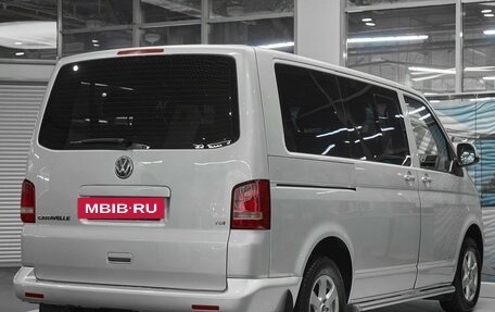 Volkswagen Caravelle T5, 2010 год, 1 499 000 рублей, 6 фотография