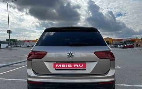 Volkswagen Tiguan II, 2019 год, 2 600 000 рублей, 2 фотография