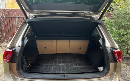 Volkswagen Tiguan II, 2019 год, 2 600 000 рублей, 13 фотография