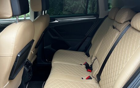 Volkswagen Tiguan II, 2019 год, 2 600 000 рублей, 12 фотография