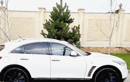 Infiniti FX II, 2010 год, 1 980 000 рублей, 12 фотография