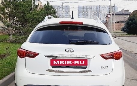 Infiniti FX II, 2010 год, 1 980 000 рублей, 13 фотография