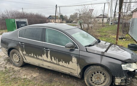 Volkswagen Passat B6, 2006 год, 300 000 рублей, 2 фотография