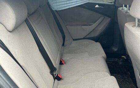 Volkswagen Passat B6, 2006 год, 300 000 рублей, 10 фотография