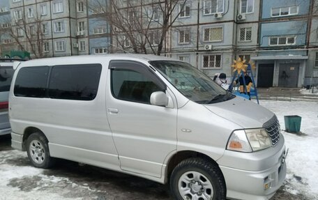 Toyota Grand HiAce I, 2000 год, 700 000 рублей, 2 фотография