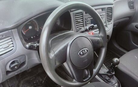 KIA Rio II, 2010 год, 200 000 рублей, 2 фотография