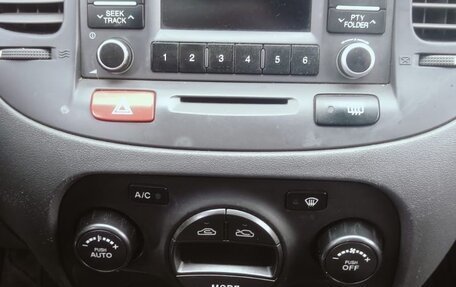 KIA Rio II, 2010 год, 200 000 рублей, 5 фотография