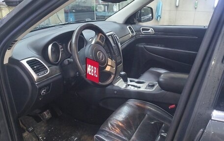 Jeep Grand Cherokee, 2011 год, 1 000 000 рублей, 7 фотография