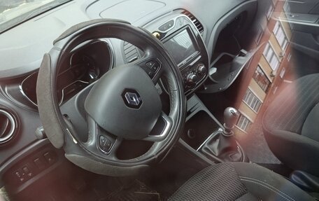 Renault Kaptur I рестайлинг, 2017 год, 720 000 рублей, 14 фотография