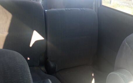 Toyota Noah III, 2002 год, 200 000 рублей, 4 фотография