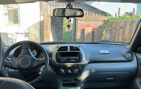 Toyota RAV4, 2003 год, 600 000 рублей, 10 фотография