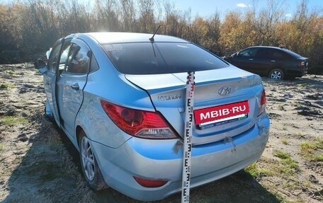 Hyundai Solaris II рестайлинг, 2011 год, 245 000 рублей, 3 фотография