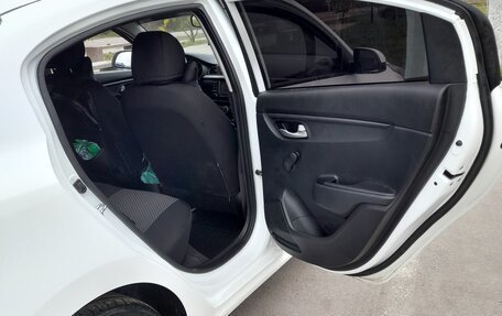 KIA Rio IV, 2017 год, 850 000 рублей, 9 фотография