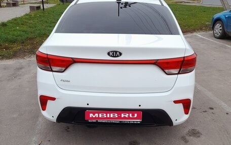 KIA Rio IV, 2017 год, 850 000 рублей, 5 фотография