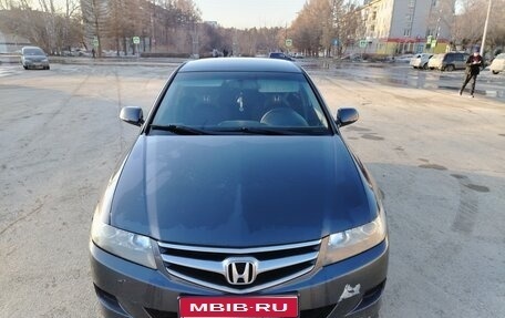 Honda Accord VII рестайлинг, 2006 год, 650 000 рублей, 1 фотография