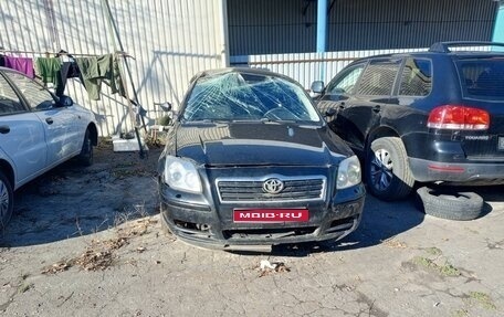 Toyota Avensis III рестайлинг, 2004 год, 310 000 рублей, 1 фотография