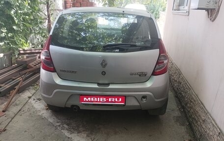 Renault Sandero I, 2012 год, 100 000 рублей, 1 фотография