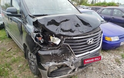 Hyundai Grand Starex Grand Starex I рестайлинг 2, 2018 год, 2 000 000 рублей, 1 фотография